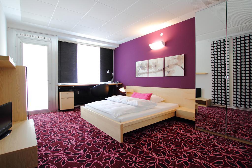 College Garden Hotel Bad Voeslau Room photo